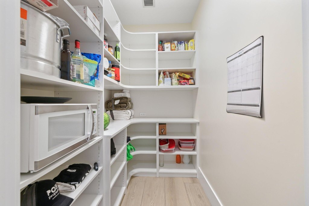 Boynton Beach, Florida, 33435, United States, 5 Bedrooms Bedrooms, ,5.5 BathroomsBathrooms,Residential,Forsale,1996310