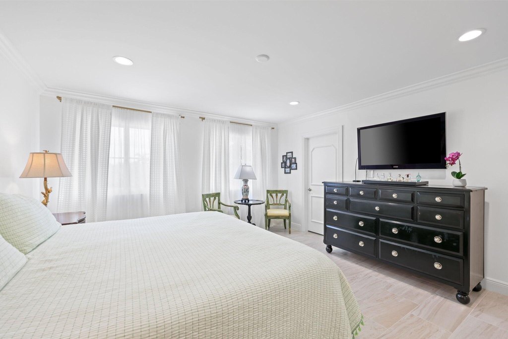 Delray Beach, Florida, 33483, United States, 5 Bedrooms Bedrooms, ,5.5 BathroomsBathrooms,Residential,Forsale,1996331