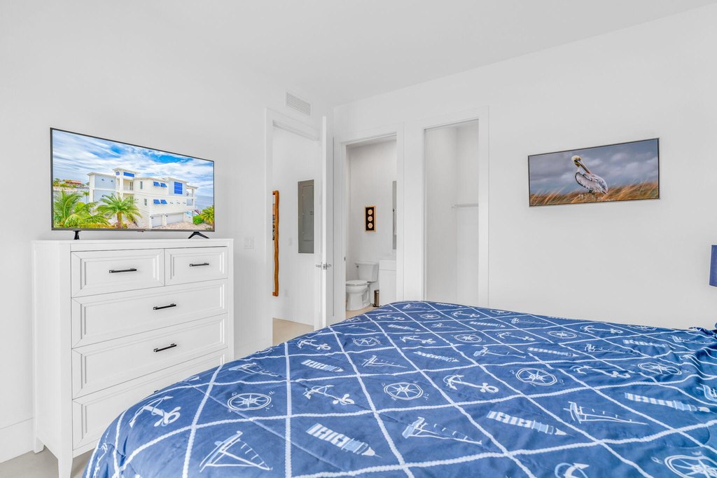 MARATHON, Florida, 33050, United States, 5 Bedrooms Bedrooms, ,5.5 BathroomsBathrooms,Residential,Forsale,1968258