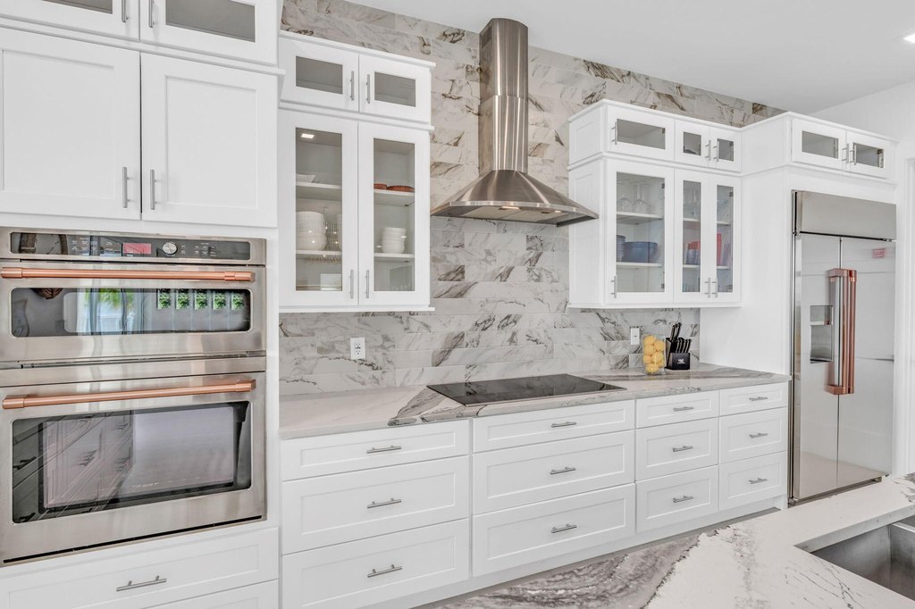 MARATHON, Florida, 33050, United States, 5 Bedrooms Bedrooms, ,5.5 BathroomsBathrooms,Residential,Forsale,1968258