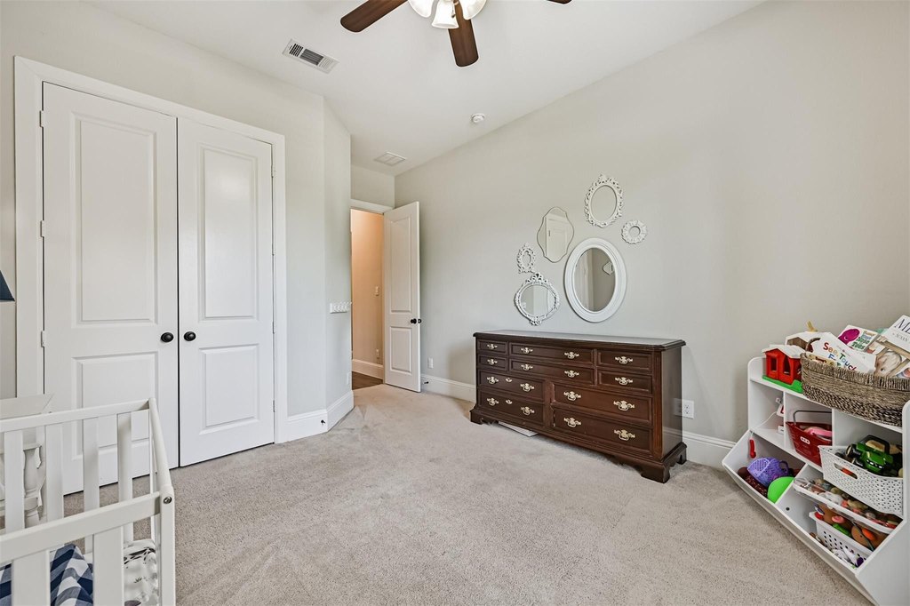 Friendswood, Texas, 77546, United States, 5 Bedrooms Bedrooms, ,4 BathroomsBathrooms,Residential,Forsale,1936498