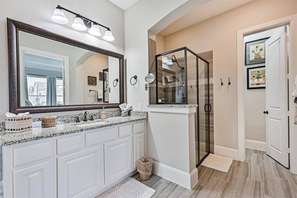 Friendswood, Texas, 77546, United States, 5 Bedrooms Bedrooms, ,4 BathroomsBathrooms,Residential,Forsale,1936498