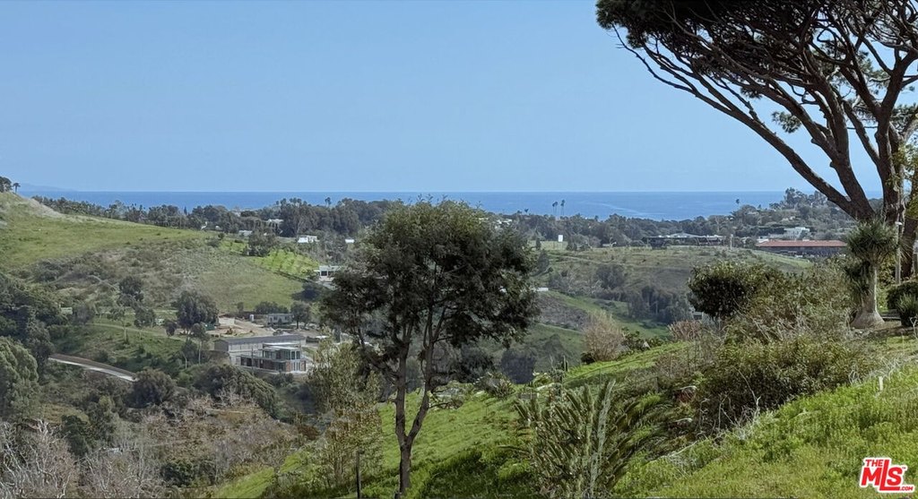 Malibu, California, 90265, United States, 4 Bedrooms Bedrooms, ,3.5 BathroomsBathrooms,Residential,Forsale,1922139