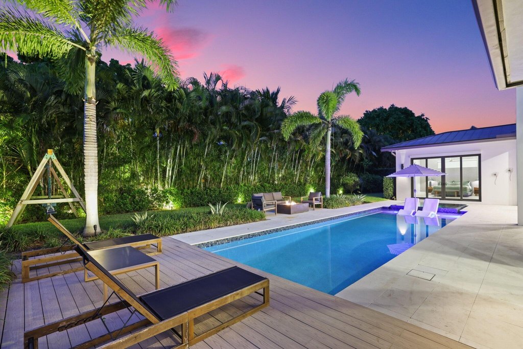 Boynton Beach, Florida, 33435, United States, 5 Bedrooms Bedrooms, ,5.5 BathroomsBathrooms,Residential,Forsale,1996310