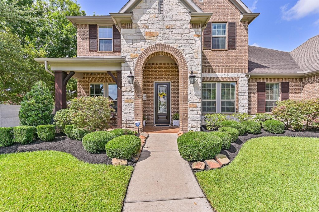 Friendswood, Texas, 77546, United States, 5 Bedrooms Bedrooms, ,4 BathroomsBathrooms,Residential,Forsale,1936498