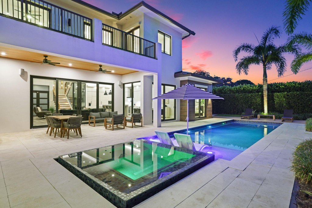 Boynton Beach, Florida, 33435, United States, 5 Bedrooms Bedrooms, ,5.5 BathroomsBathrooms,Residential,Forsale,1996310