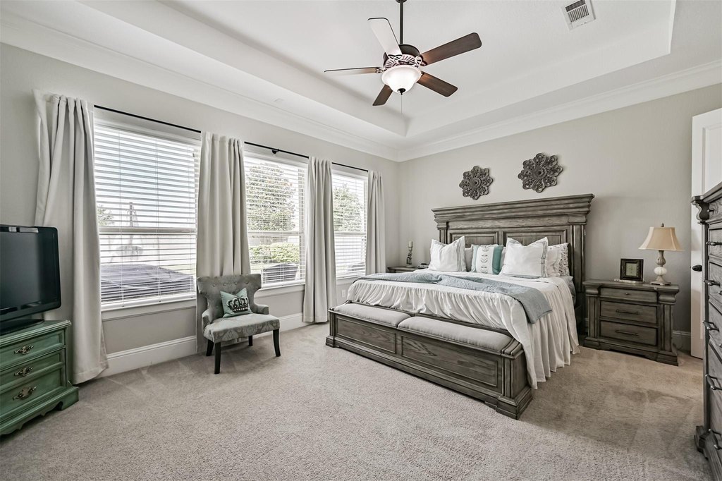 Friendswood, Texas, 77546, United States, 5 Bedrooms Bedrooms, ,4 BathroomsBathrooms,Residential,Forsale,1936498