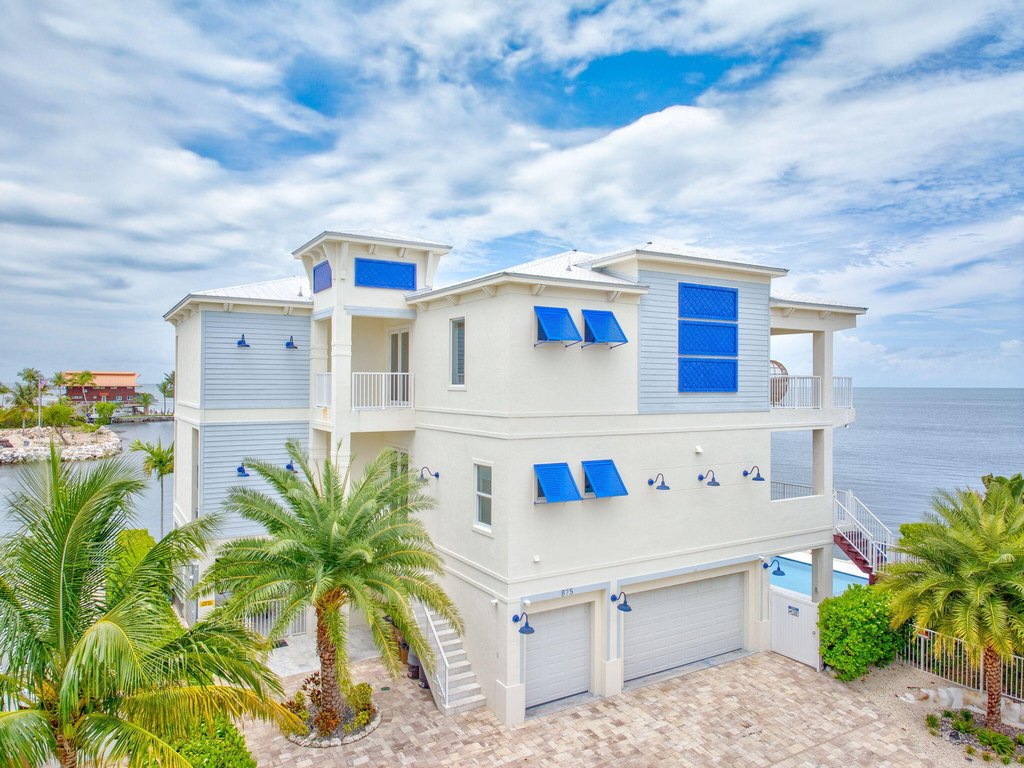 MARATHON, Florida, 33050, United States, 5 Bedrooms Bedrooms, ,5.5 BathroomsBathrooms,Residential,Forsale,1968258