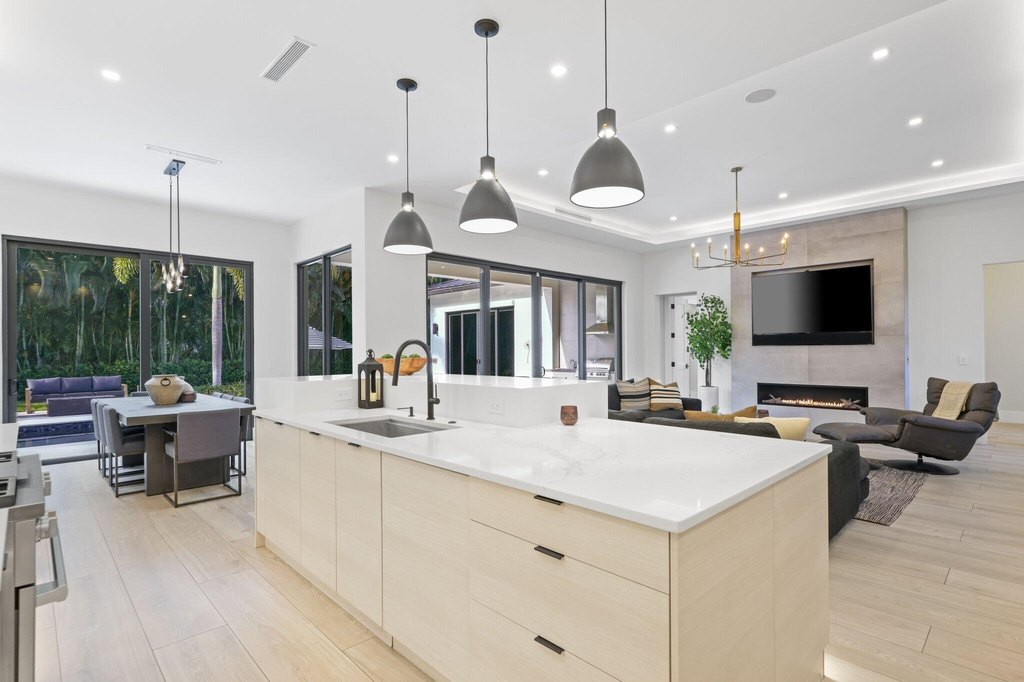 Boynton Beach, Florida, 33435, United States, 5 Bedrooms Bedrooms, ,5.5 BathroomsBathrooms,Residential,Forsale,1996310