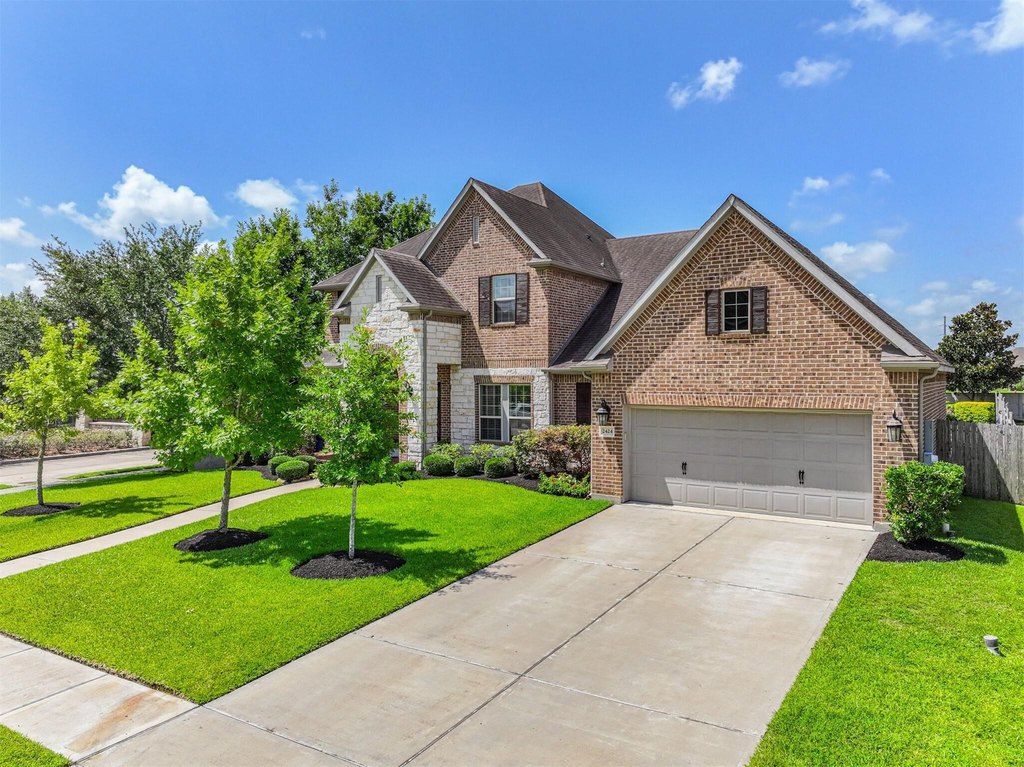 Friendswood, Texas, 77546, United States, 5 Bedrooms Bedrooms, ,4 BathroomsBathrooms,Residential,Forsale,1936498