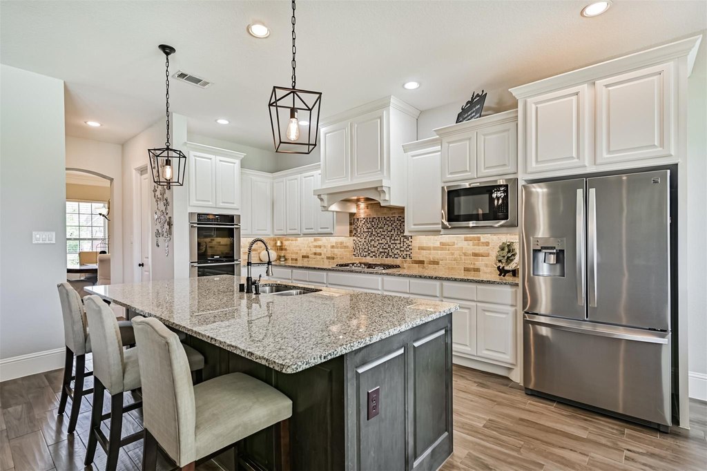 Friendswood, Texas, 77546, United States, 5 Bedrooms Bedrooms, ,4 BathroomsBathrooms,Residential,Forsale,1936498
