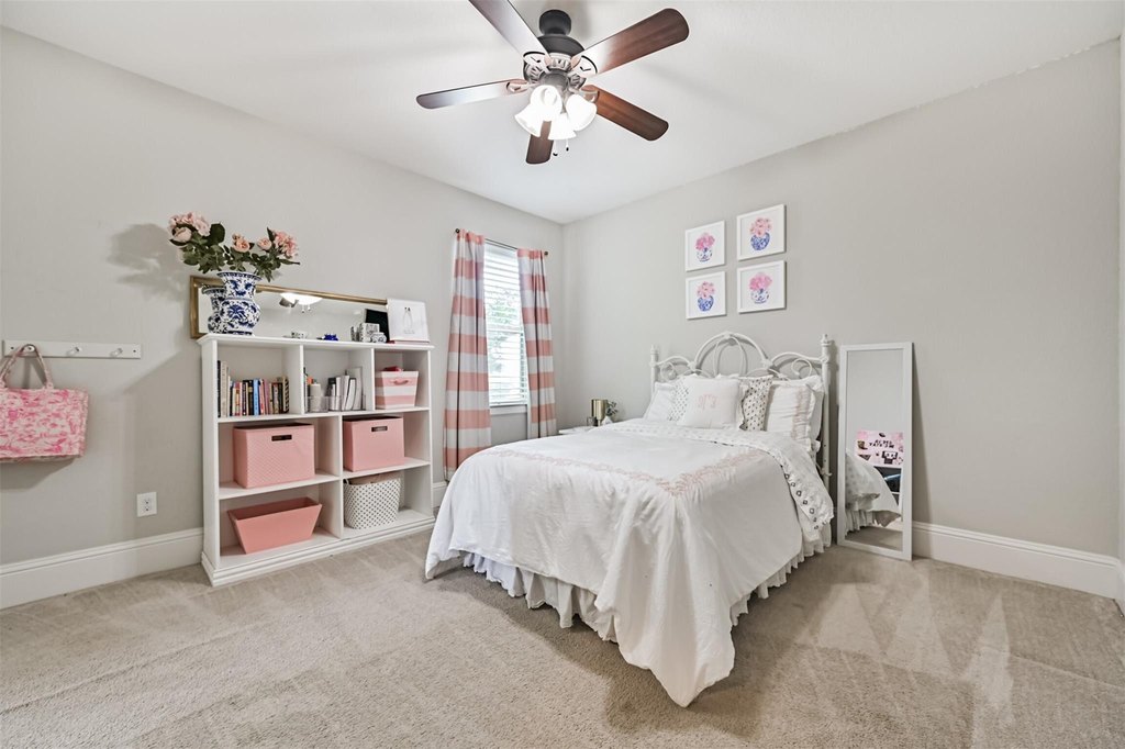 Friendswood, Texas, 77546, United States, 5 Bedrooms Bedrooms, ,4 BathroomsBathrooms,Residential,Forsale,1936498