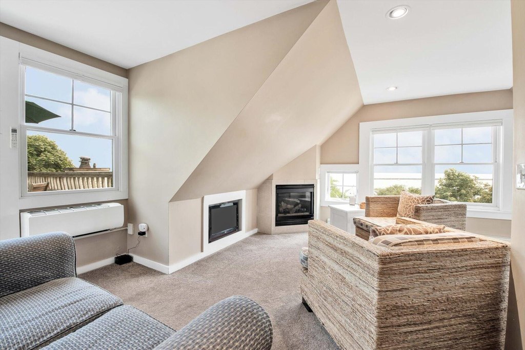 Provincetown, Massachusetts, 02657, United States, 8 Bedrooms Bedrooms, ,7 BathroomsBathrooms,Residential,Forsale,1883799