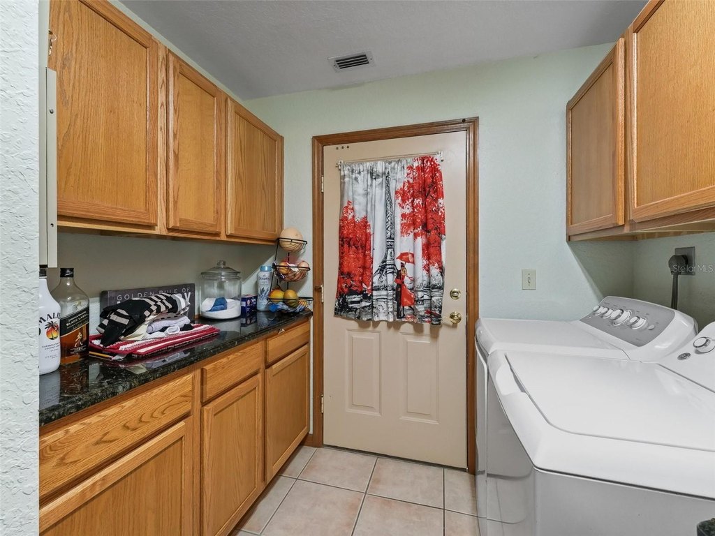 OCALA, Florida, 34482, United States, 3 Bedrooms Bedrooms, ,2 BathroomsBathrooms,Residential,Forsale,1959745