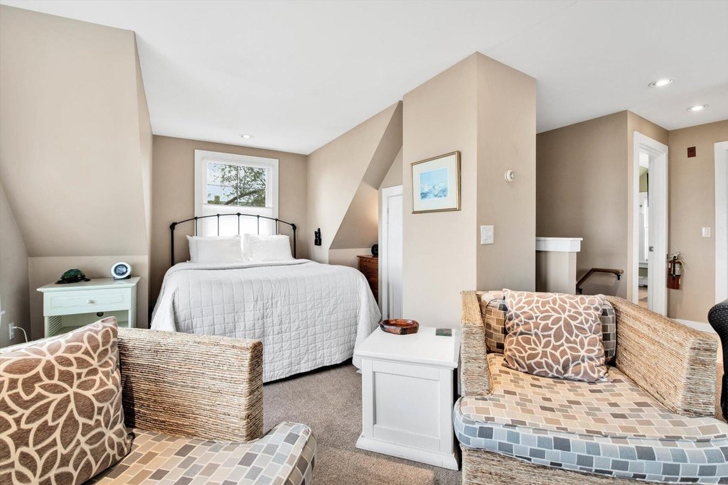 Provincetown, Massachusetts, 02657, United States, 8 Bedrooms Bedrooms, ,7 BathroomsBathrooms,Residential,Forsale,1883799
