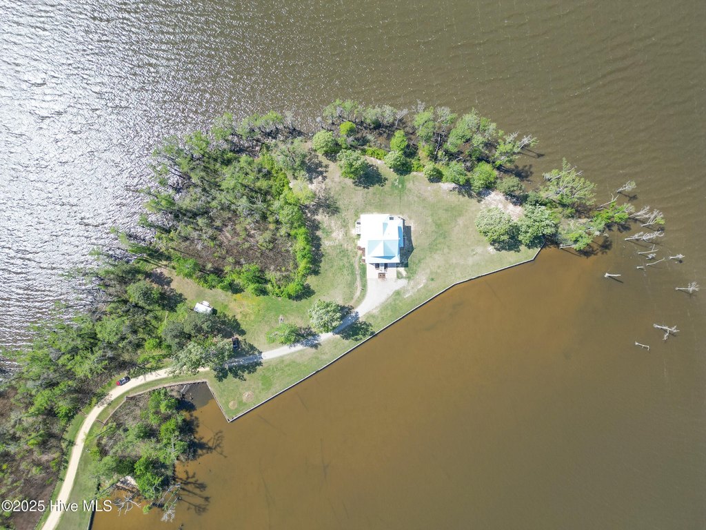 Edenton, North Carolina, 27932, United States, 4 Bedrooms Bedrooms, ,4.5 BathroomsBathrooms,Residential,Forsale,1892313