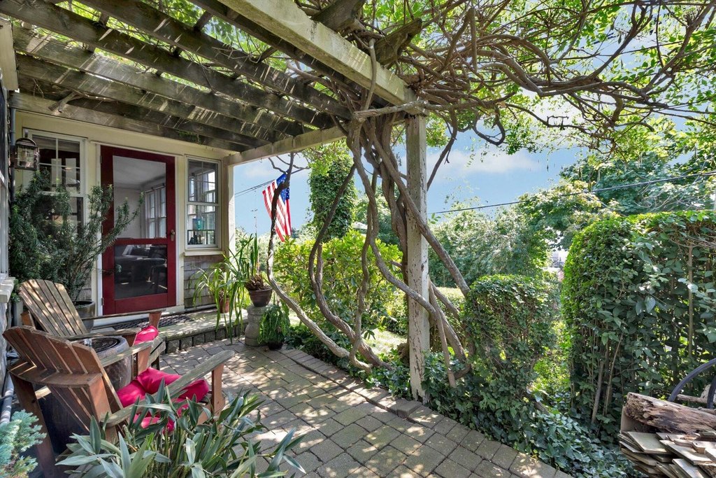 Provincetown, Massachusetts, 02657, United States, 8 Bedrooms Bedrooms, ,7 BathroomsBathrooms,Residential,Forsale,1883799