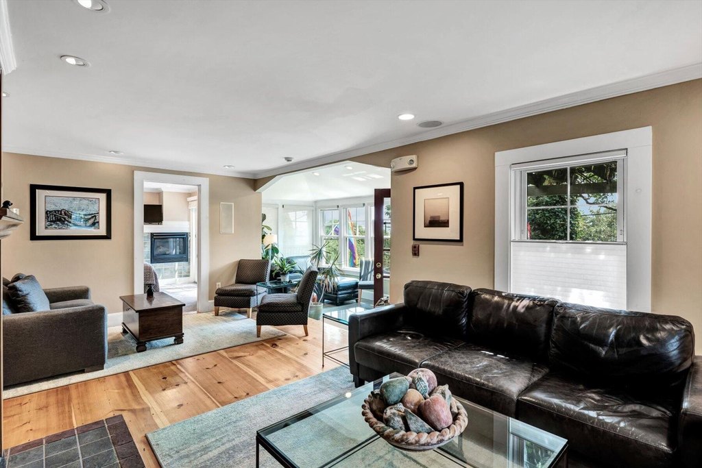 Provincetown, Massachusetts, 02657, United States, 8 Bedrooms Bedrooms, ,7 BathroomsBathrooms,Residential,Forsale,1883799