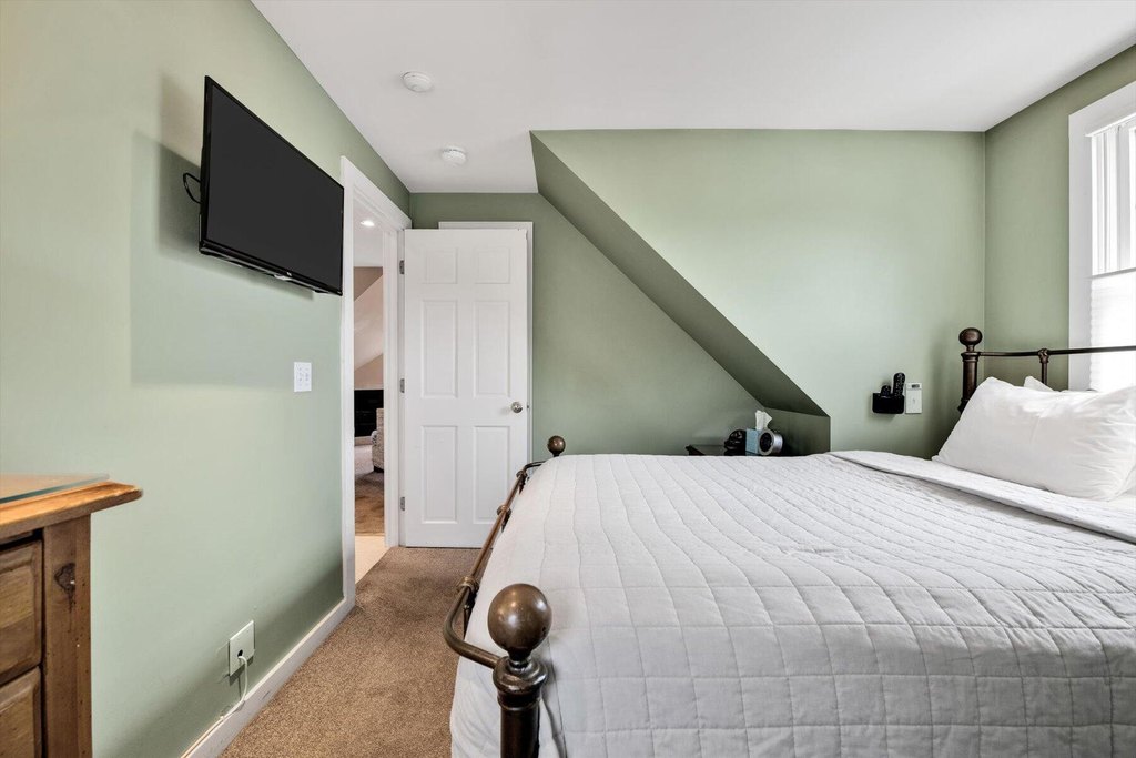 Provincetown, Massachusetts, 02657, United States, 8 Bedrooms Bedrooms, ,7 BathroomsBathrooms,Residential,Forsale,1883799