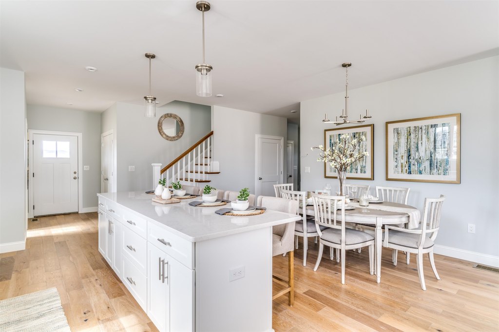 Thornton, New Hampshire, 03285, United States, 3 Bedrooms Bedrooms, ,2.5 BathroomsBathrooms,Residential,Forsale,2010608