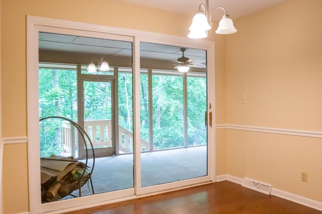 COOKEVILLE, Tennessee, 38501, United States, 5 Bedrooms Bedrooms, ,3.5 BathroomsBathrooms,Residential,Forsale,1885988