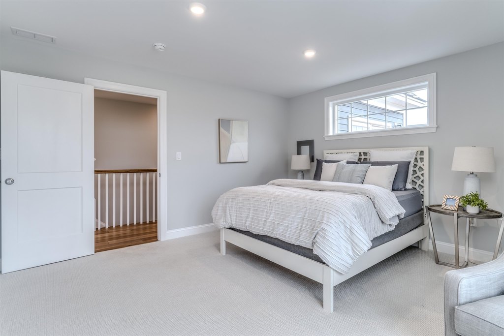 Thornton, New Hampshire, 03285, United States, 3 Bedrooms Bedrooms, ,2.5 BathroomsBathrooms,Residential,Forsale,2010608