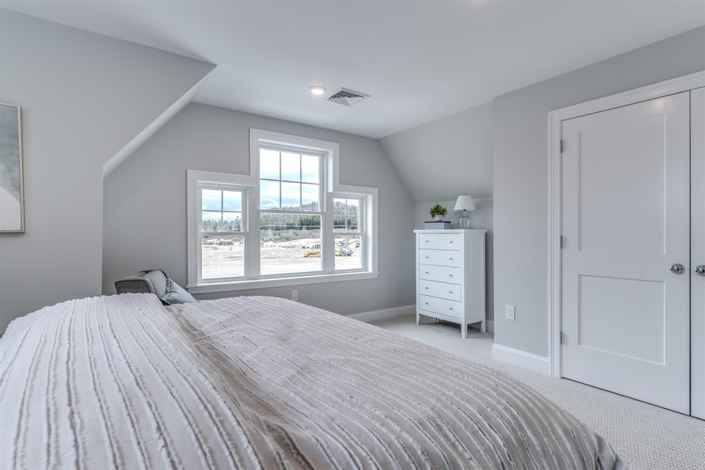 Thornton, New Hampshire, 03285, United States, 3 Bedrooms Bedrooms, ,2.5 BathroomsBathrooms,Residential,Forsale,2010608