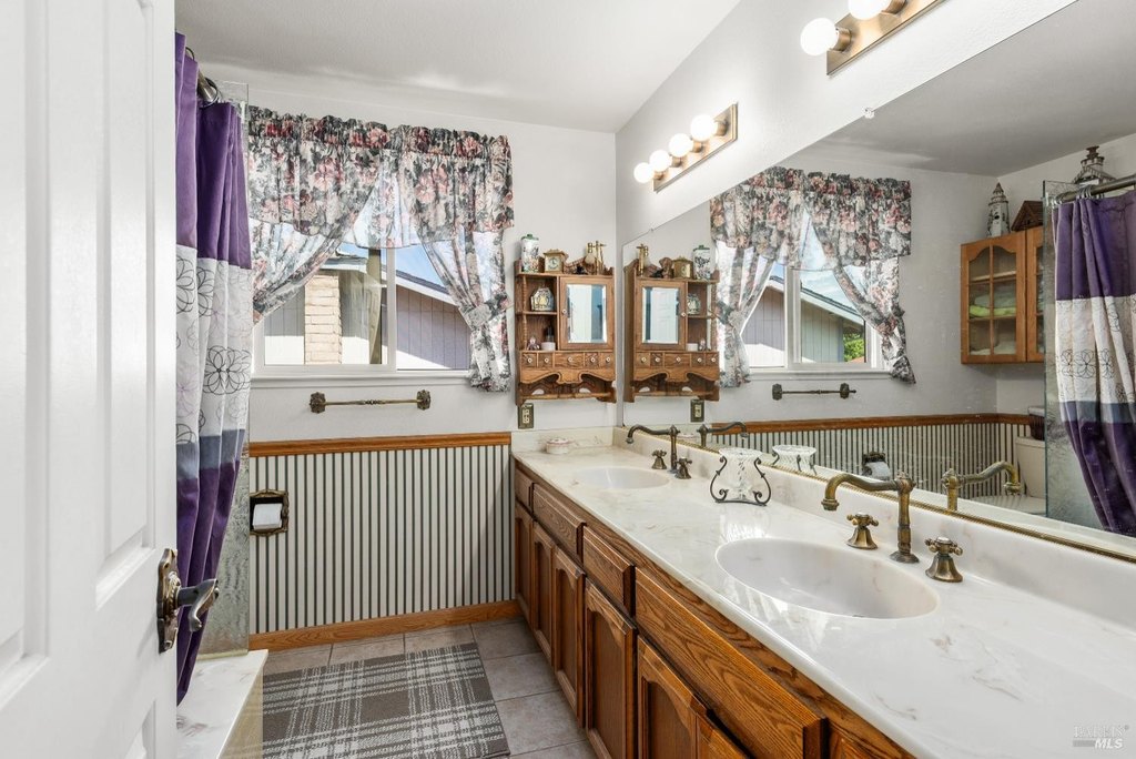 Rohnert Park, California, 94928, United States, 4 Bedrooms Bedrooms, ,3 BathroomsBathrooms,Residential,Forsale,1985936