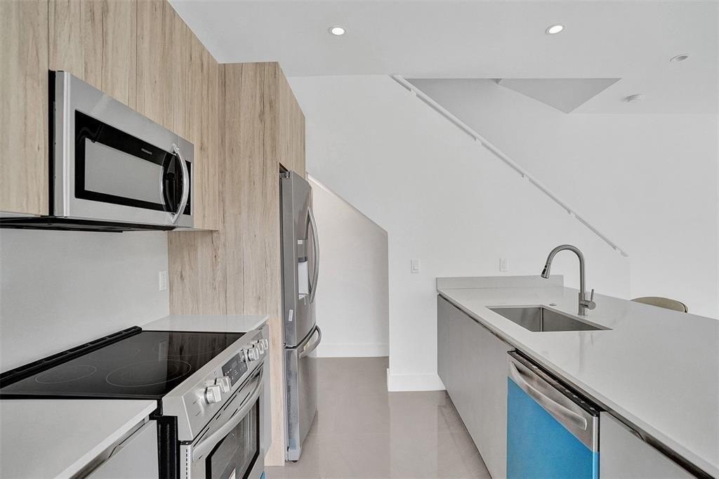 Fort Lauderdale, Florida, 33304, United States, 3 Bedrooms Bedrooms, ,2.5 BathroomsBathrooms,Residential,Forsale,1927579