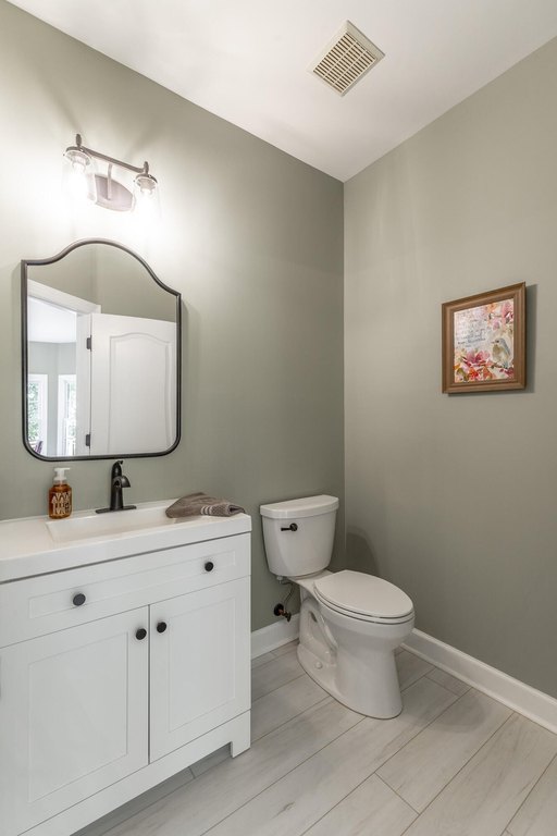 Hixson, Tennessee, 37343, United States, 4 Bedrooms Bedrooms, ,3.5 BathroomsBathrooms,Residential,Forsale,1894357