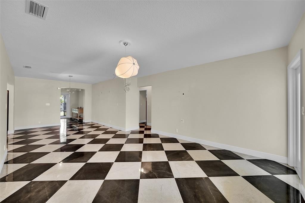 Hollywood, Florida, 33019, United States, 2 Bedrooms Bedrooms, ,2 BathroomsBathrooms,Residential,Forsale,1903988