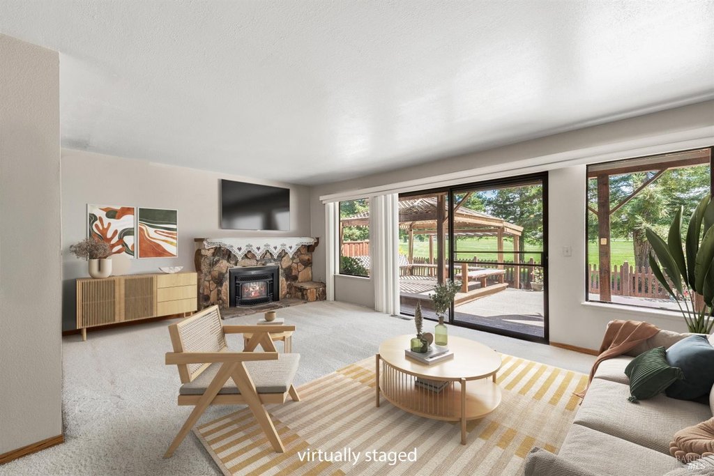 Rohnert Park, California, 94928, United States, 4 Bedrooms Bedrooms, ,3 BathroomsBathrooms,Residential,Forsale,1985936