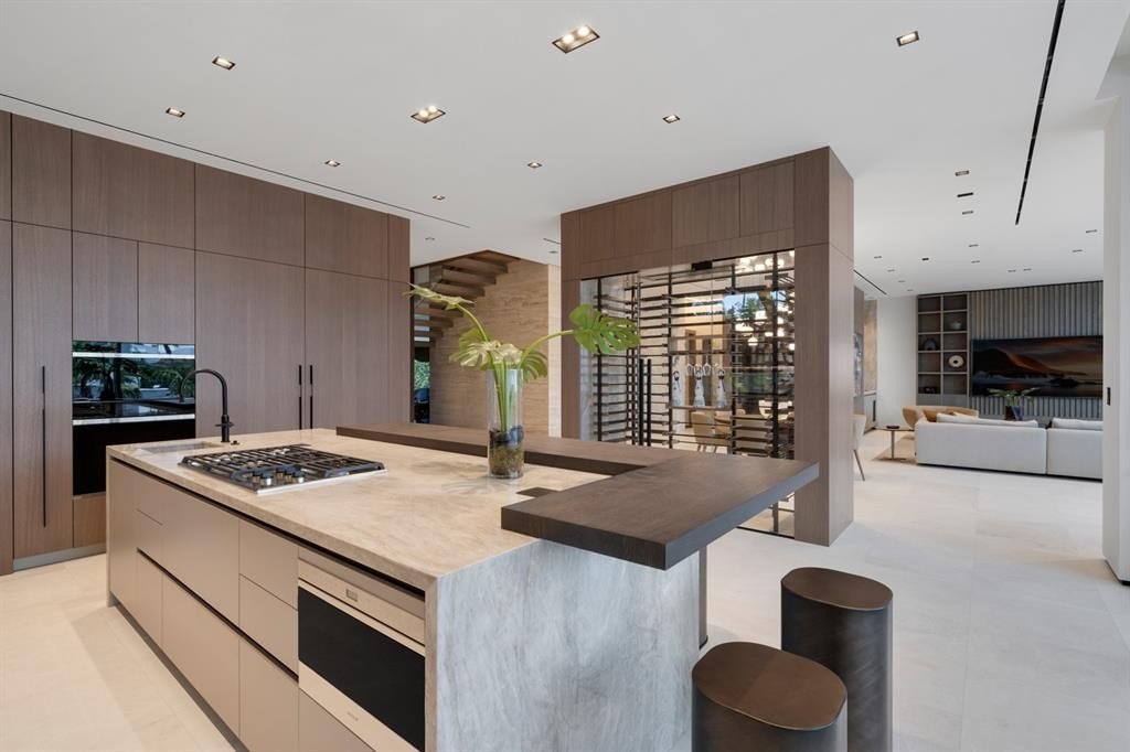Fort Lauderdale, Florida, 33316, United States, 8 Bedrooms Bedrooms, ,6.5 BathroomsBathrooms,Residential,Forsale,1927580