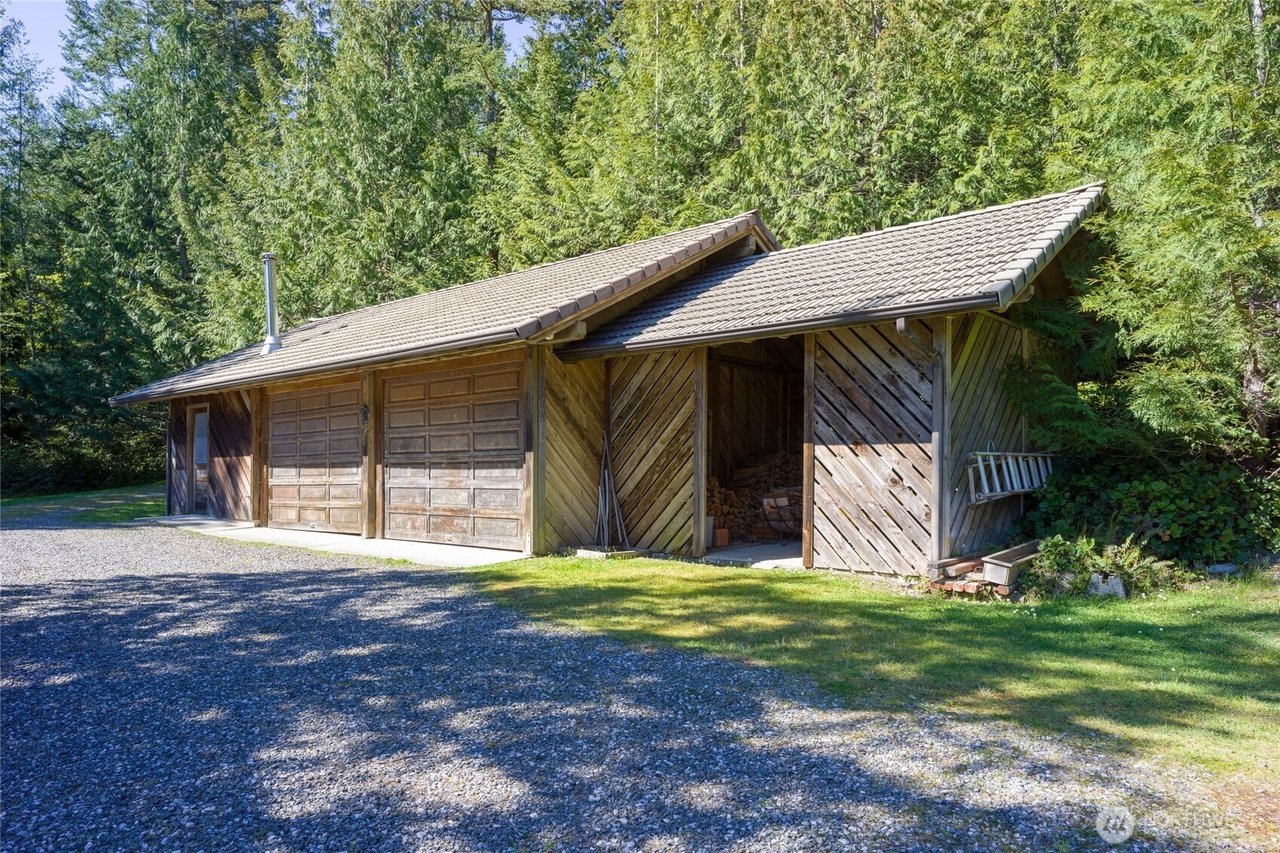 Lopez Island, Washington, 98261, United States, 3 Bedrooms Bedrooms, ,4 BathroomsBathrooms,Residential,Forsale,1926636