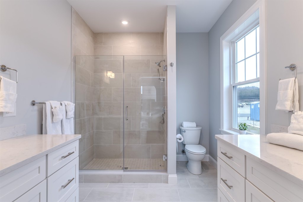 Thornton, New Hampshire, 03285, United States, 3 Bedrooms Bedrooms, ,2.5 BathroomsBathrooms,Residential,Forsale,2010608