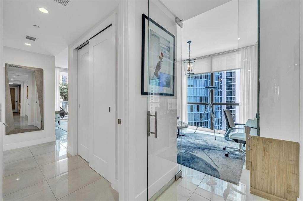 Fort Lauderdale, Florida, 33301, United States, 3 Bedrooms Bedrooms, ,2.5 BathroomsBathrooms,Residential,Forsale,1884585