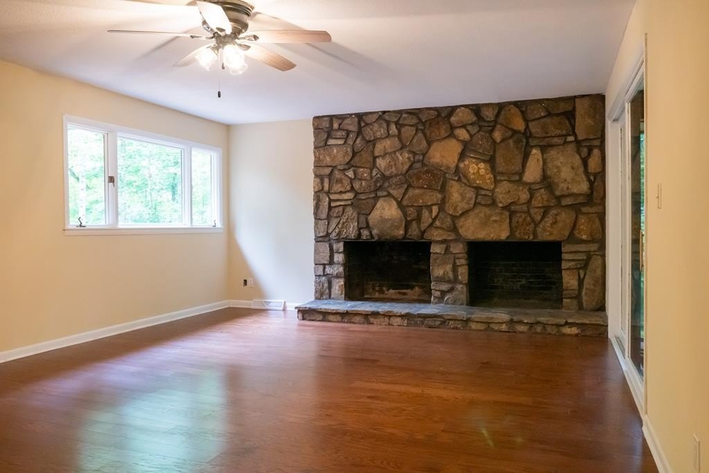 COOKEVILLE, Tennessee, 38501, United States, 5 Bedrooms Bedrooms, ,3.5 BathroomsBathrooms,Residential,Forsale,1885988