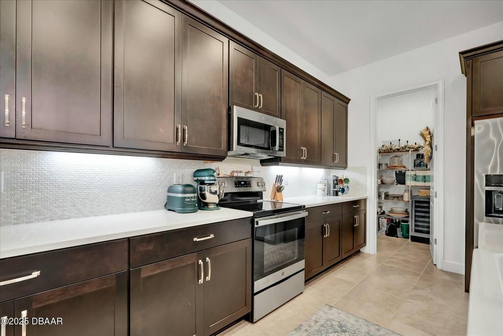 Daytona Beach, Florida, 32124, United States, 4 Bedrooms Bedrooms, ,3 BathroomsBathrooms,Residential,Forsale,1919140