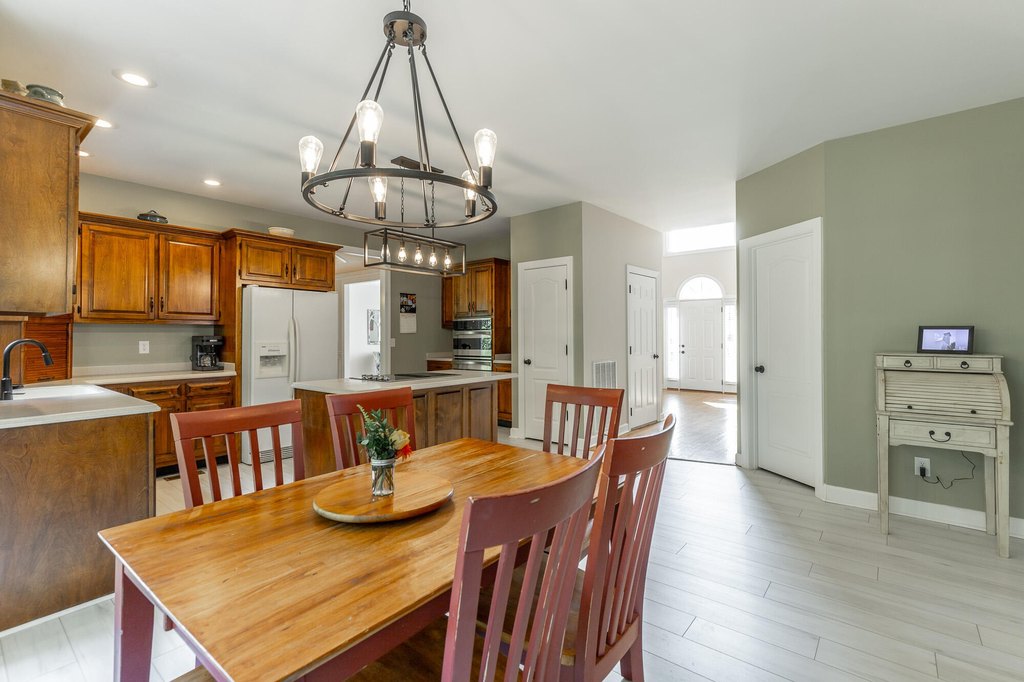 Hixson, Tennessee, 37343, United States, 4 Bedrooms Bedrooms, ,3.5 BathroomsBathrooms,Residential,Forsale,1894357