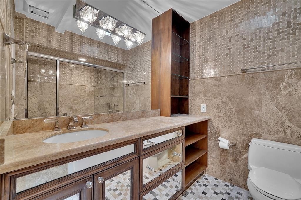 Hollywood, Florida, 33019, United States, 2 Bedrooms Bedrooms, ,2 BathroomsBathrooms,Residential,Forsale,1903988