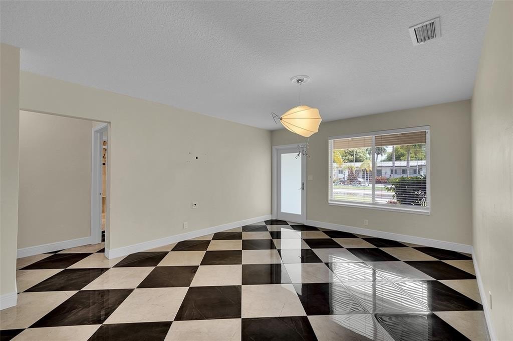 Hollywood, Florida, 33019, United States, 2 Bedrooms Bedrooms, ,2 BathroomsBathrooms,Residential,Forsale,1903988