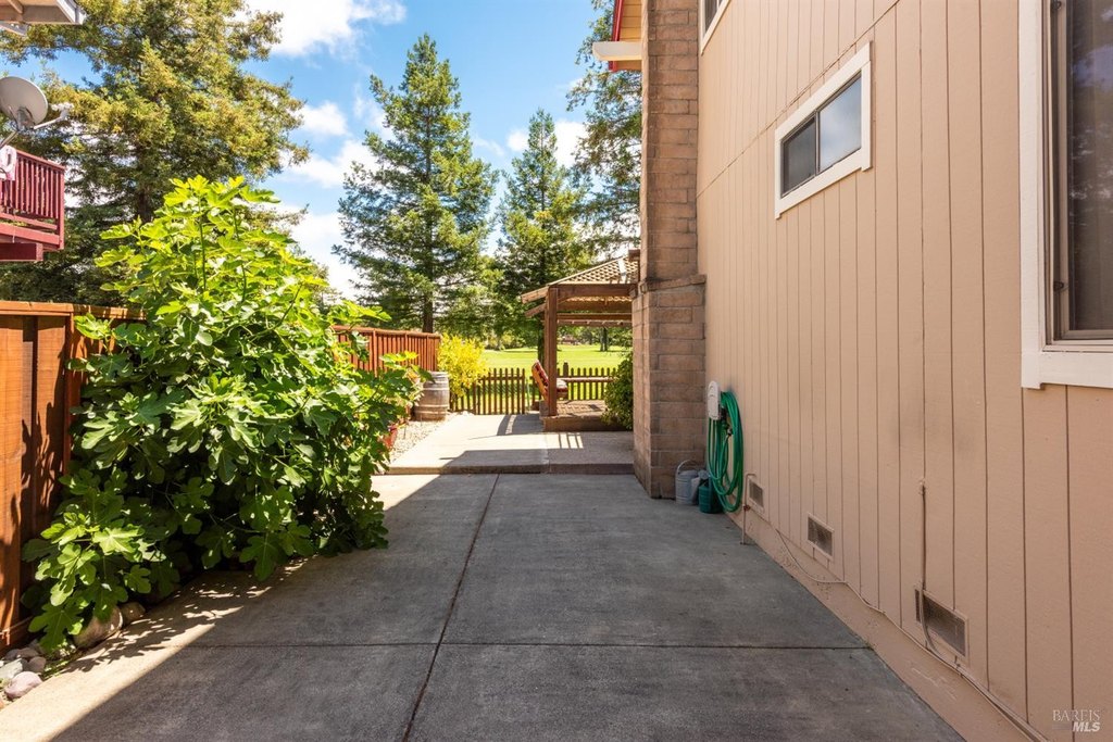 Rohnert Park, California, 94928, United States, 4 Bedrooms Bedrooms, ,3 BathroomsBathrooms,Residential,Forsale,1985936