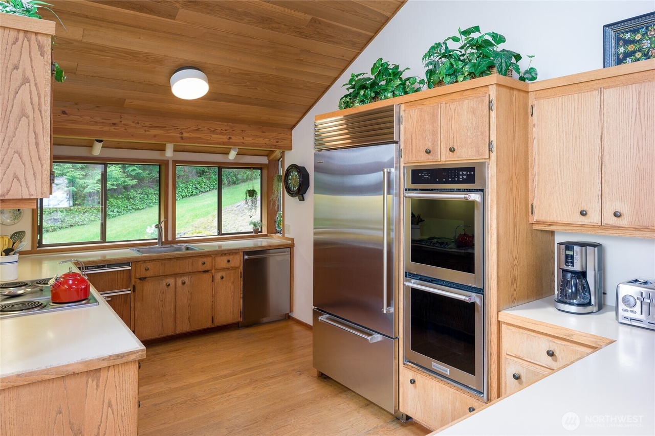 Lopez Island, Washington, 98261, United States, 3 Bedrooms Bedrooms, ,4 BathroomsBathrooms,Residential,Forsale,1926636