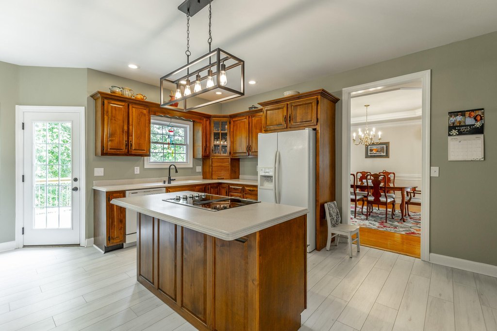 Hixson, Tennessee, 37343, United States, 4 Bedrooms Bedrooms, ,3.5 BathroomsBathrooms,Residential,Forsale,1894357