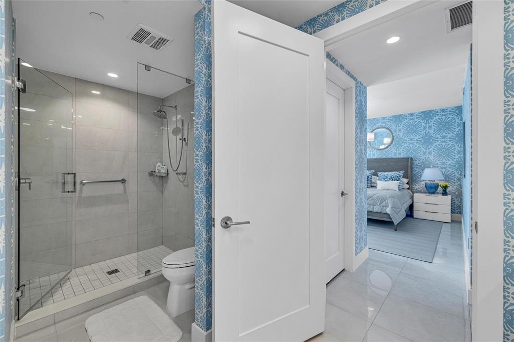 Fort Lauderdale, Florida, 33301, United States, 3 Bedrooms Bedrooms, ,2.5 BathroomsBathrooms,Residential,Forsale,1884585