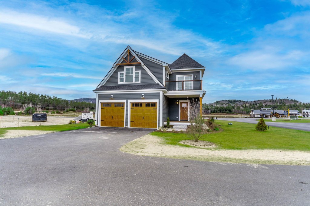 Thornton, New Hampshire, 03285, United States, 3 Bedrooms Bedrooms, ,2.5 BathroomsBathrooms,Residential,Forsale,2010608