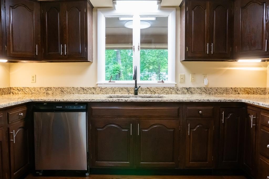 COOKEVILLE, Tennessee, 38501, United States, 5 Bedrooms Bedrooms, ,3.5 BathroomsBathrooms,Residential,Forsale,1885988