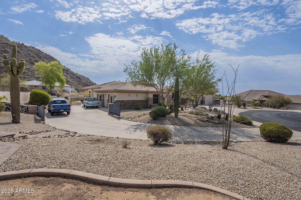 Mesa, Arizona, 85207, United States, 4 Bedrooms Bedrooms, ,6 BathroomsBathrooms,Residential,Forsale,1953464