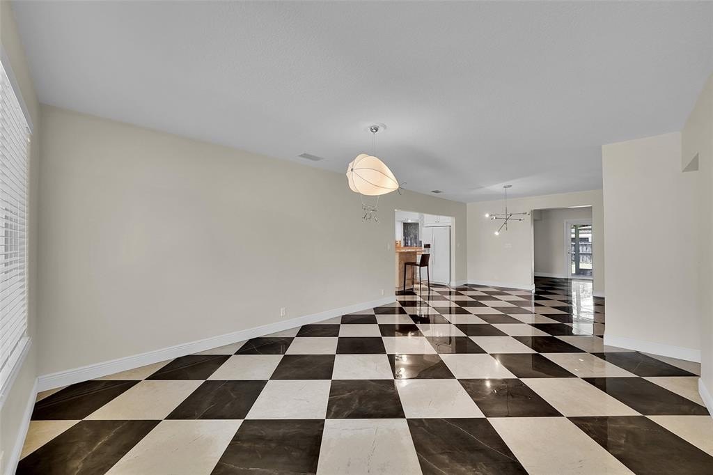 Hollywood, Florida, 33019, United States, 2 Bedrooms Bedrooms, ,2 BathroomsBathrooms,Residential,Forsale,1903988