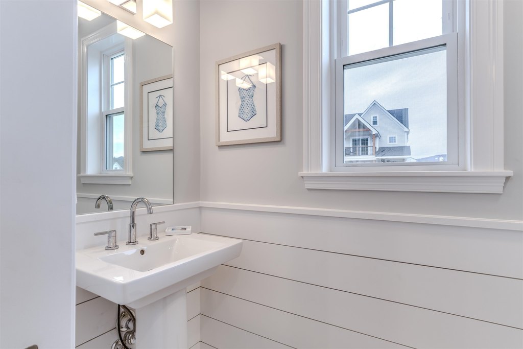 Thornton, New Hampshire, 03285, United States, 3 Bedrooms Bedrooms, ,2.5 BathroomsBathrooms,Residential,Forsale,2010608